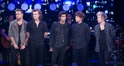 One Direction perform on New Years
