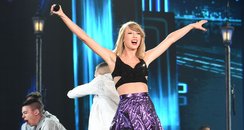 Taylor Swift perfomrs on her '1989' Tour 