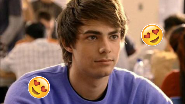 Aaron Samuels Is Now A Grown Man And His Hair Still Looks Sexy Pushed Back Popbuzz 8387