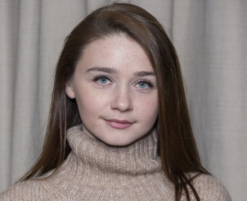 Jessica Barden My Parents Are Aliens