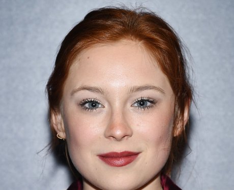 Penny Robinson is played by Mina Sundwall.