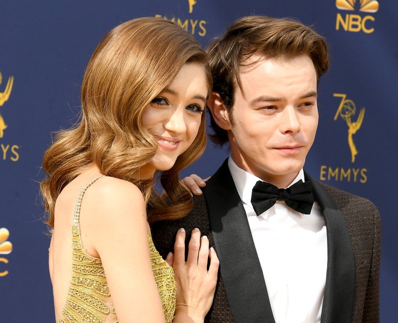 Charlie Heaton on the red carpet with Natalia Dyer