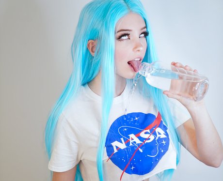 Belle Delphine Bath Water Selling Sold Gamer Girl Buying Bought Drinking Online