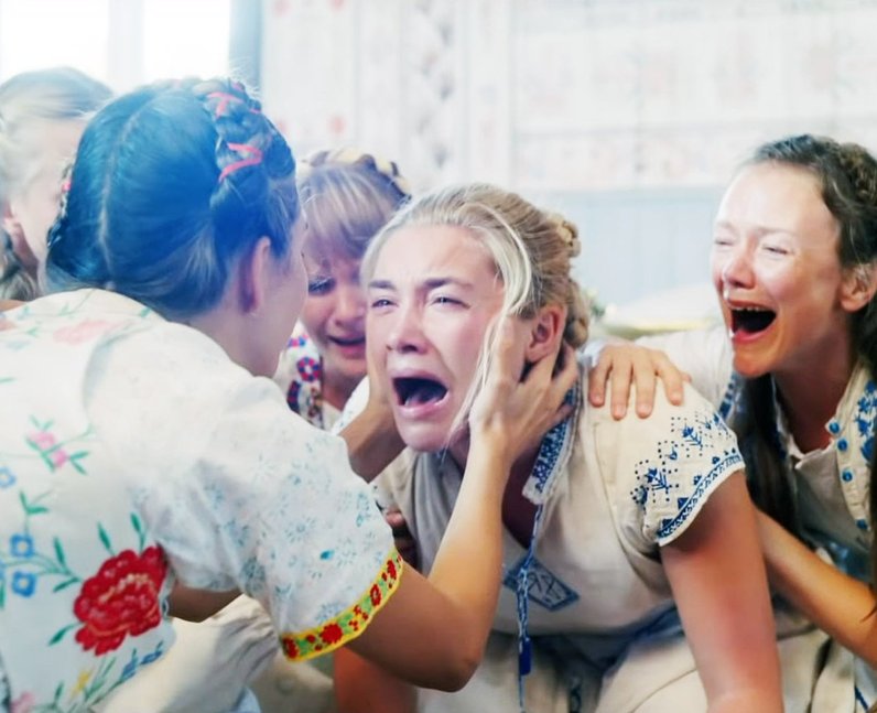 Full Body Florence Pugh Midsommar