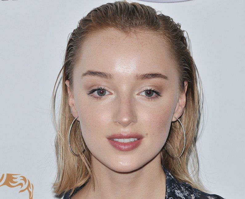 Where is Phoebe Dynevor from?