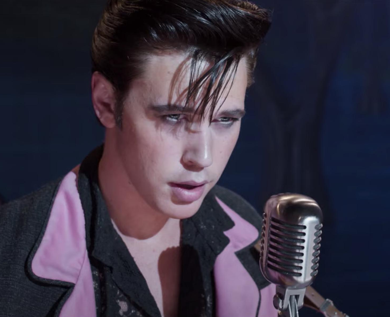 Is Austin Butler singing in the Elvis movie?